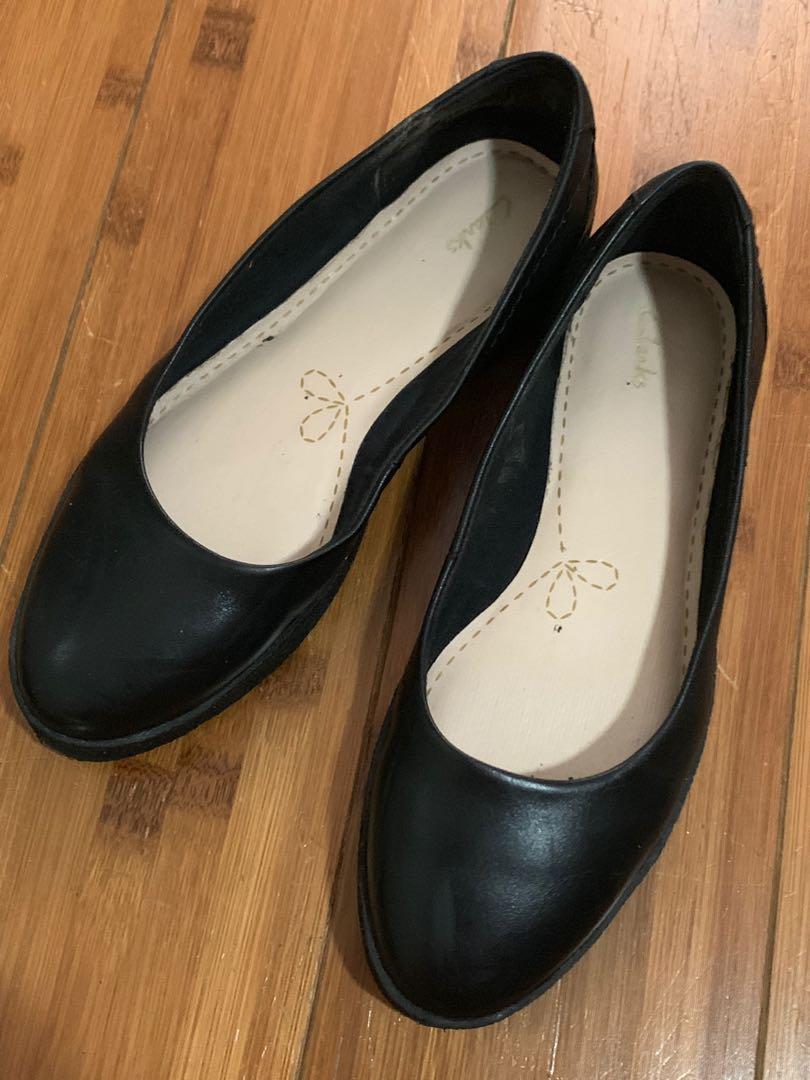 Thoroughly output Overcome  Almost Brand New CLARKS BELLEVUE PARK Leather Ladies Black Flat ...
